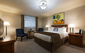 Hotel Chateau Versailles Montreal
